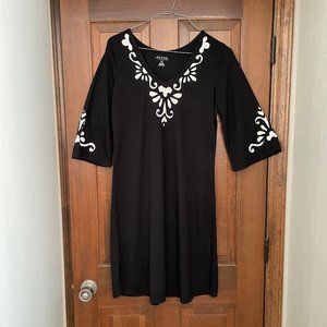 NWOT Size XL Roper embroidered dress